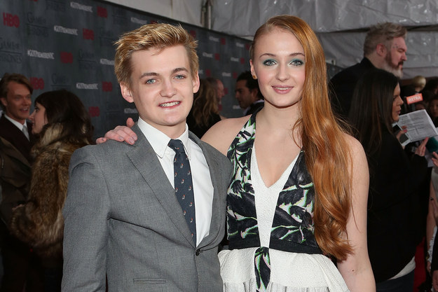 Joffrey e Sansa amici