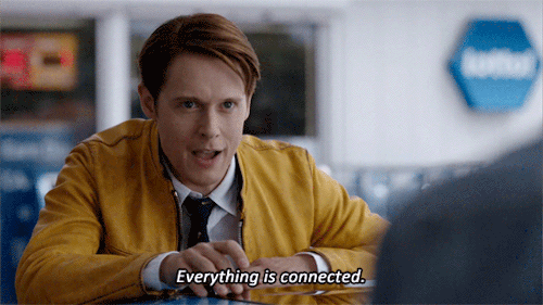 Dirk-Gently-connected